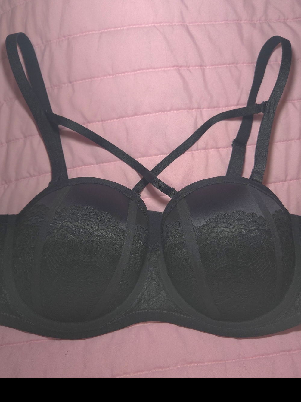 Black Lace Strappy Push-Up Bra with Crisscross Detail
